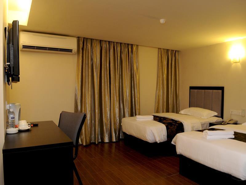 Kk Waterfront Hotel Kota Kinabalu Exterior photo